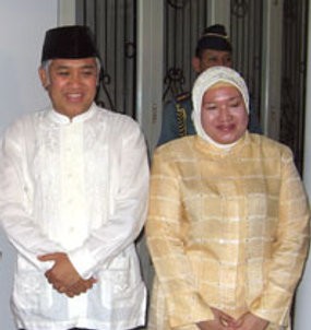 JK & Sejumlah Artis Melayat Istri Din Syamsuddin
