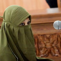 Putri Munawaroh Divonis 3 Tahun, Simpatisan Caci Hakim