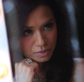 Rilis Album Mini, Ruth Sahanaya Mencoba Ikuti Tren