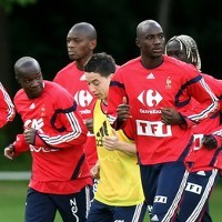 Prancis Kisruh, Abidal Kangen Barca