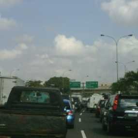 Tol Jagorawi Arah Jakarta Macet Panjang