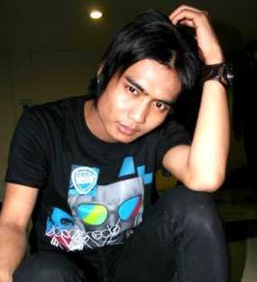 Penyanyi Keong Racun Bangga Lagunya Dilirik Charly ST12