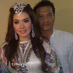 Anang & Syahrini Stop Mesra di Kota Santri