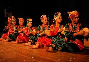 Festival Boukarnine Tutup Perjalanan Kelompok Tari UI di Tunisia