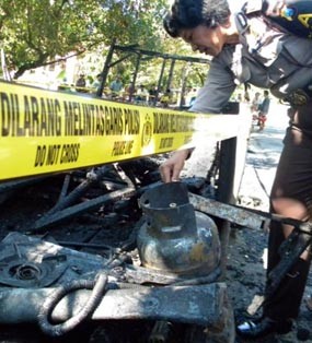 Tabung Elpiji yang Meledak di Warung Kopi Tak Ber-SNI