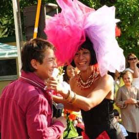 Aming dan Delon Hibur 17-an di Wina