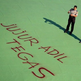 Coretan Pong Bukan Vandalisme Melainkan Semiotika Politik