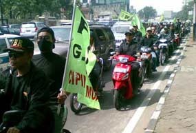 Bentrokan FBR vs Warga Lukai 3 Orang 