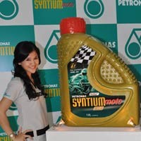 Oli Motor Baru Petronas 
