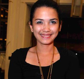 Dinda Kanya Dewi Dukung Shinta & Jojo Jadi Selebritis Dadakan