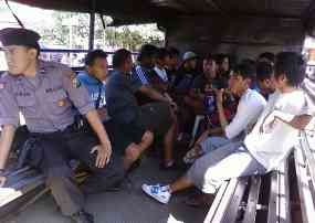 Sempat Terjadi Perang Batu, 2 Warga Terluka