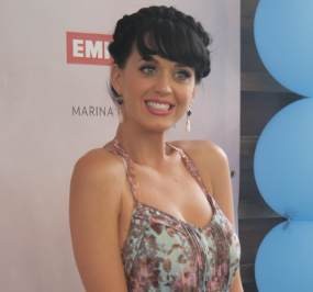 Katy Perry Ulang Sensasi Masa ABG Lewat Album Kedua