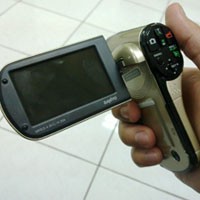 Xacti CG20, Camcorder Dual Kamera yang Full HD
