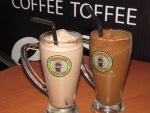 Asyiknya Nyeruput Kopi Asli Indonesia