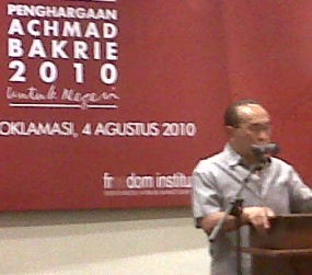 Ical Bercerita Soal Riwayat Bakrie Award