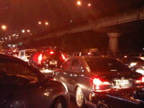 Arah Lebak Bulus Macet Total, Hindari Perempatan Fatmawati!