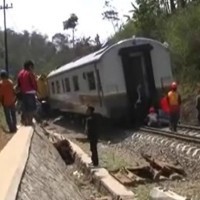 Kereta Menuju Bandung Dialihkan Melalui Utara