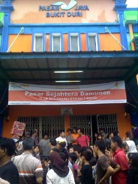 Polisi Amankan 50 Gelang & Cincin Emas yang Tercecer