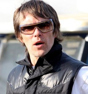 Ian Brown Tak Sabar Cicipi Nasi Goreng Ala Jakarta