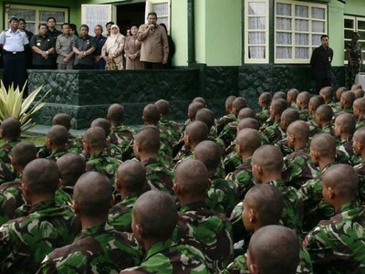 SBY Tinjau Sekolah Calon Tamtama