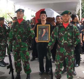 Tjahjo: Pesan Terakhir Mbah Tardjo, Sing Ngati-ati Jaga Partai