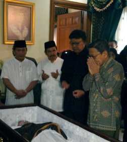 Wapres Boediono Mengenang Mbah Tardjo