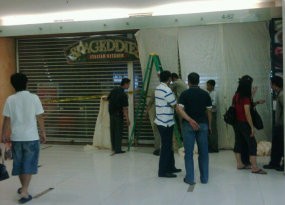 Asap Mengepul di Senayan City