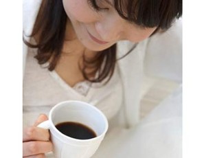 Hati-hati, Payudara Mengecil Karena Kopi!