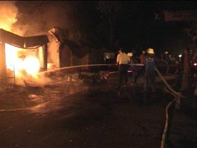 Lima Bangunan di depan Kampus Unim Terbakar