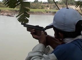 Warga Jombang Tembaki Penambang Pasir Liar