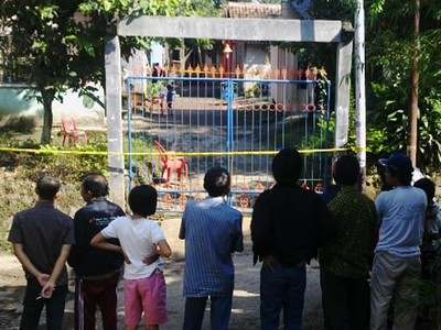 Rumah Teroris Jadi Tontonan
