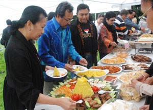 Poco-poco Meriahkan HUT Ke-43 ASEAN di Ceko