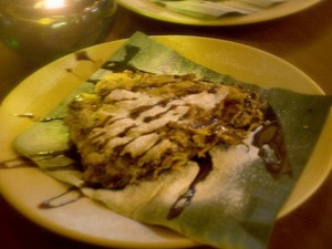 Makan Pisang Bakar Plus Bersantai di Kuningan Village
