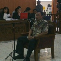 Gayus Dicecar Hakim Soal Harley untuk Kompol Arafat