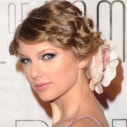 Taylor Swift Dikabarkan Akan Berakting Lagi