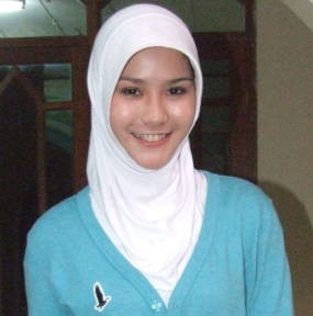 Hanung Bramantyo Khawatir Zaskia Mecca Naik Delman Saat Hamil