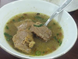 Slurpp... Hangatnya Berbuka dengan Soto Daging