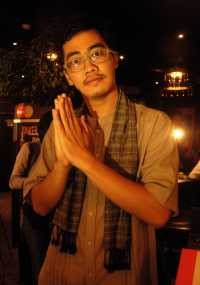  Dennis Adhiswara Gemar Bersepeda Usai Sahur