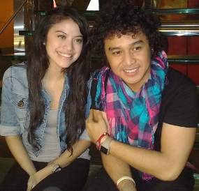 Siap Nikah, Giring Nidji & Cynthia Pamer Cincin