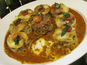 Berbuka dengan Kushaf dan Goyang Tanoura  