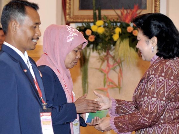 Ibu Negara Bertemu Guru-guru Berprestasi