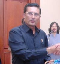 Fadel Kirim Utusan Bebaskan 3 Petugas yang Dicokok Polisi Malaysia