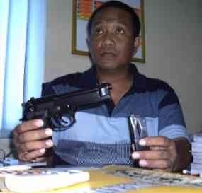 Bawa Senpi, Kades di Madura Ditangkap Polisi