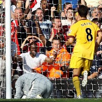 Reina Bunuh Diri, Liverpool Batal Menang
