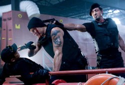 The Expendables: Parade Aktor Laga, Dar Der Dor, Darah & Bom