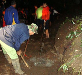 Cililin Longsor, 9 Hektar Sawah dan 3 Rumah Tertimbun