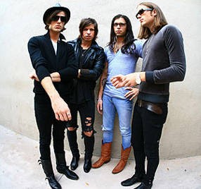 Kings of Leon Tak Mau Lagunya Eksis di Glee