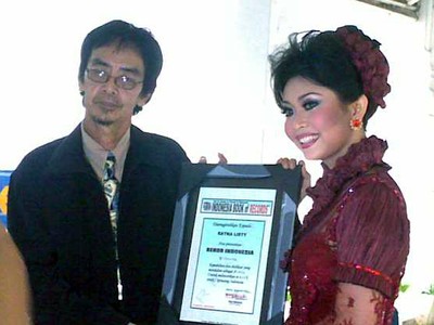 Ratna Listy Dapat Award