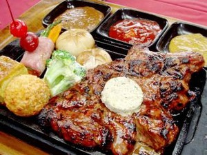 Steak Mak Nyuss untuk Berbuka dengan Tamu Khusus