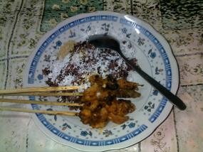 Gurihnya Sate Karak Saat Buka Puasa
